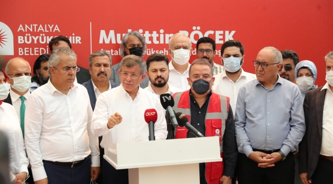 SARIGÜL VE DAVUTOĞLU DAN ‘BİRLİK VE BERABERLİK MESAJI’ 