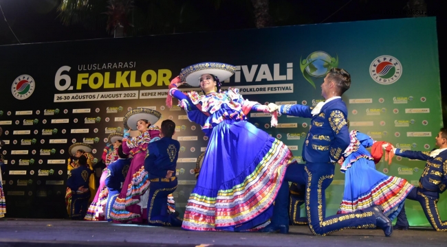 KEPEZ’DE FOLKLOR RÜZGARI ESTİ 