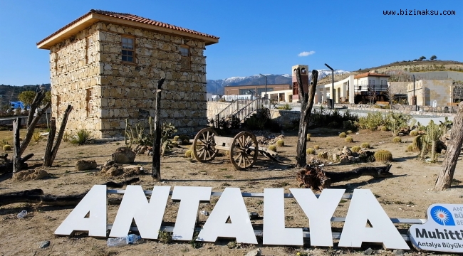 HATAY EXPO ALANINDA BULUNAN DÜĞMELİ EV SAPASAĞLAM AYAKTA