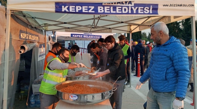 Kepez’in 8 Sahra Mutfağından günde 30 bin kişiye sıcak yemek 