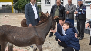 HÜDA PAR ANTALYA İL BAŞKANLIĞINDAN OTİZMLİ ÖĞRENCİLERE ZİYARET