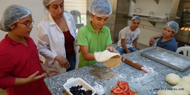 ÇOCUKLARA YÖNELİK AŞÇILIK ATÖLYESİ AÇILDI