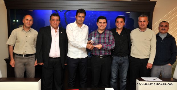 TFF Antalya temsilciliğinden Tütüncü’ye plaket