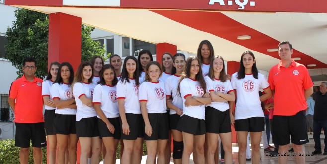  VOLEYBOL TAKIMIMIZ LİGE HAZIR